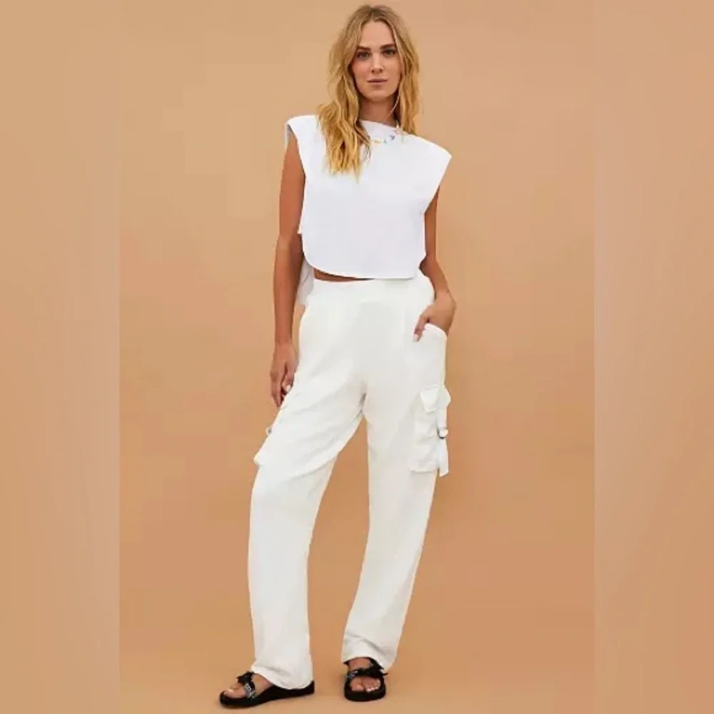 NWT Beach Riot Women's Range Cargo Pants - Picture 2 of 3